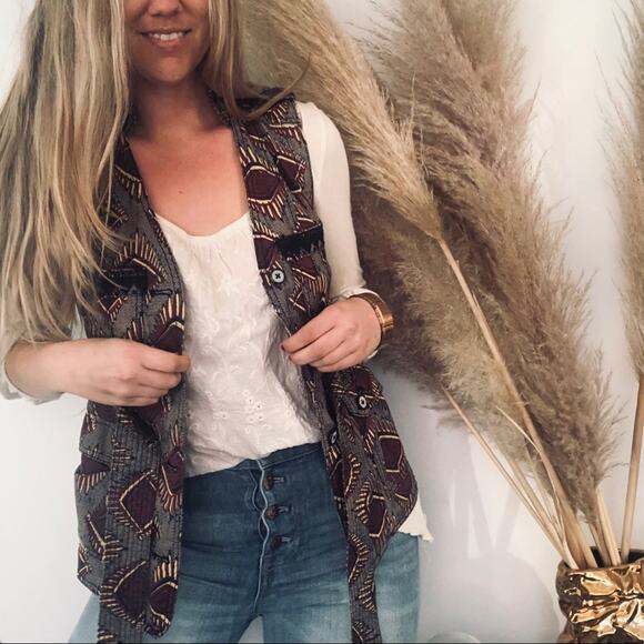 ANTHROPOLOGIE ELEVENSES Tribal Geometric Print Maroon Gold Belted Button Vest XS - Picture 10 of 11
